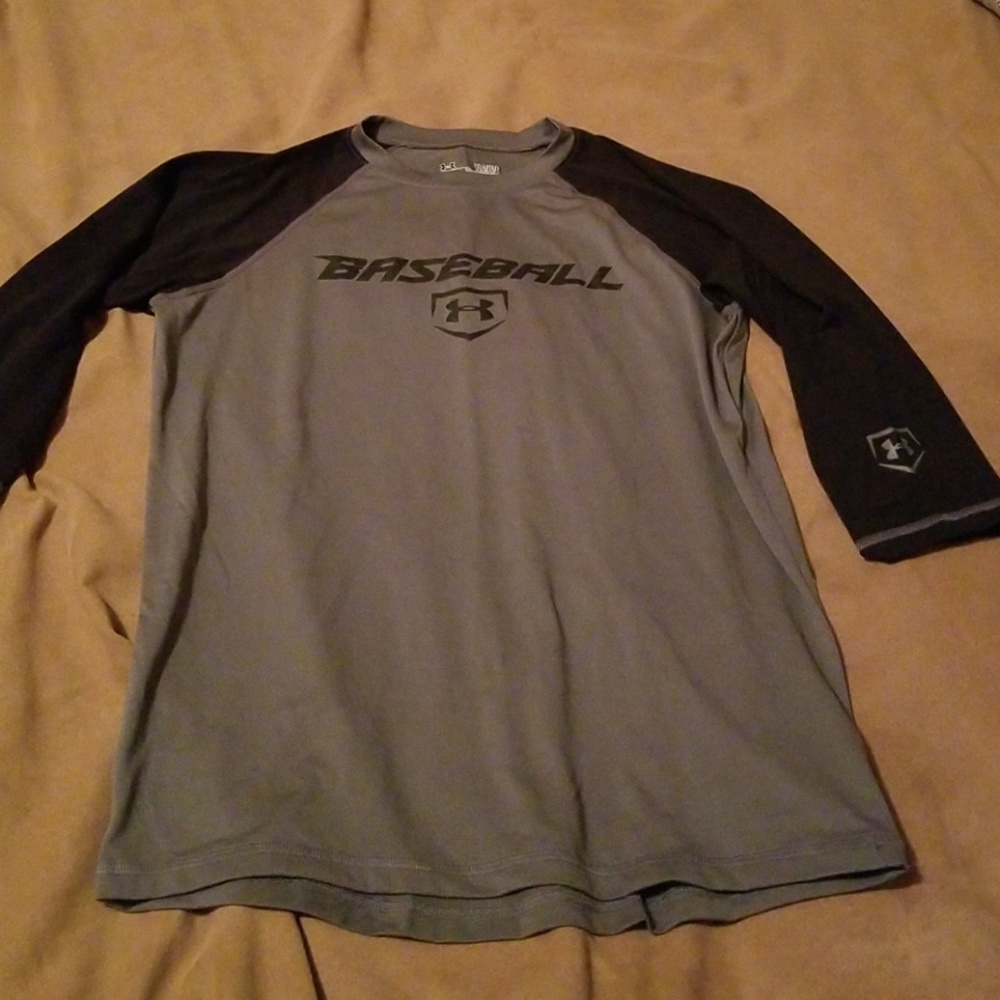 Under Armour baseball shirt-New without tags